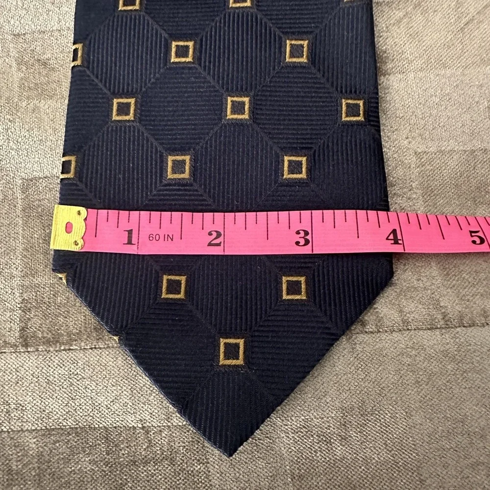 VTG Banana‎ Republic Tie One Size Blue Silk Geometric Made Italy Woven Necktie